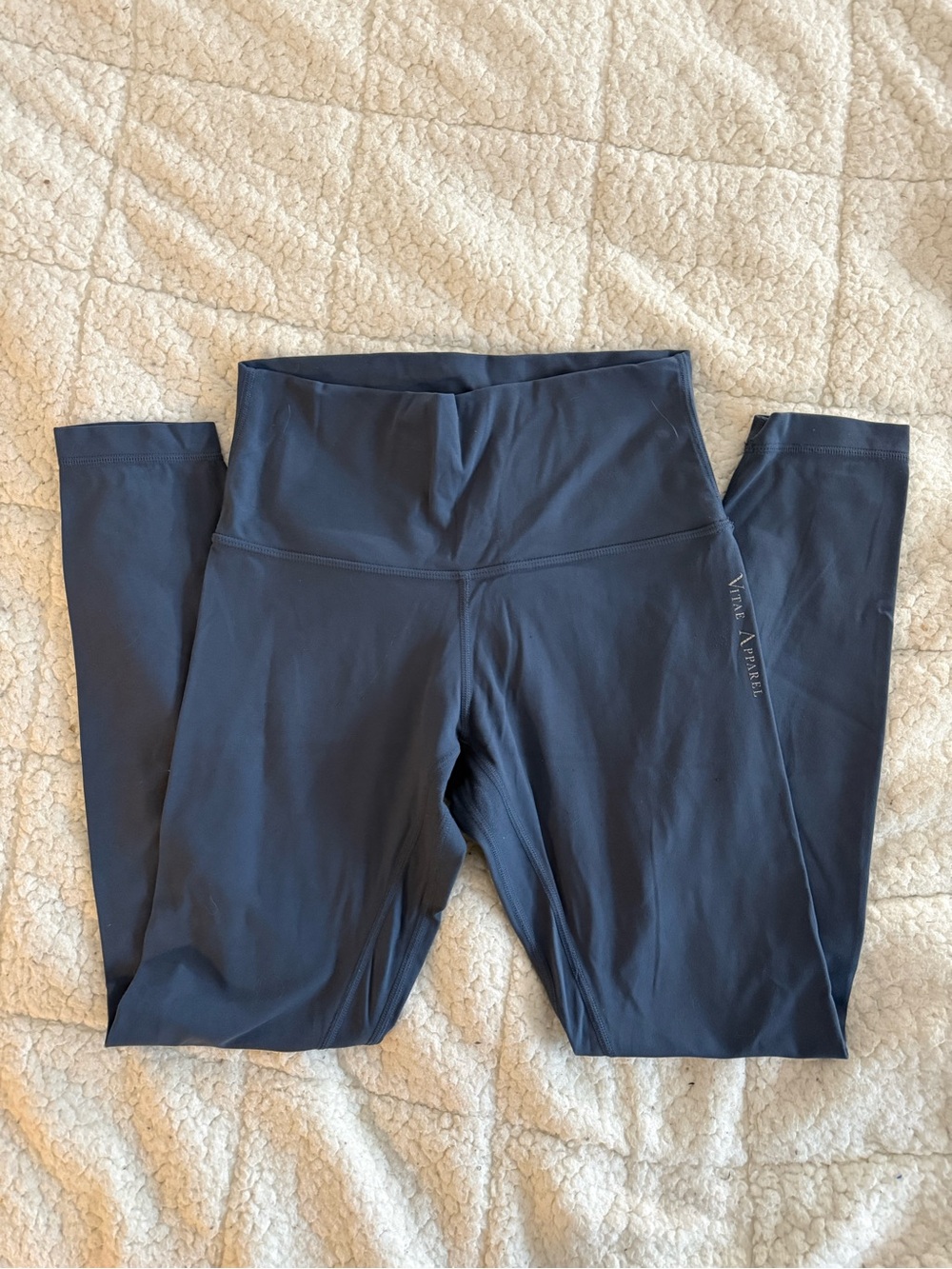 Vitae Apparel High-Waist Performance Leggings in Navy/Grey